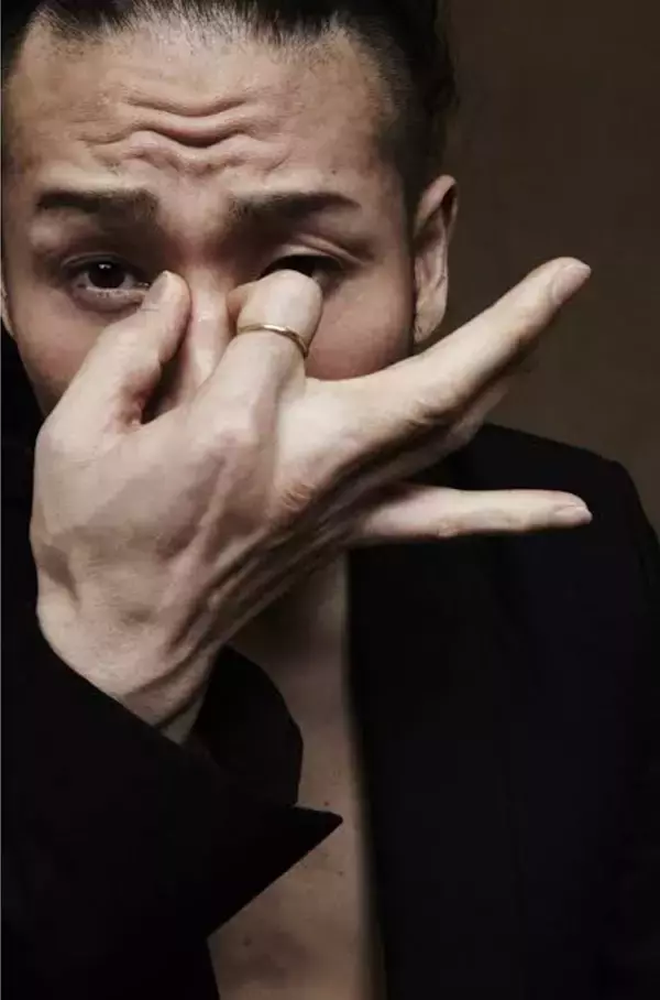 「朝ドラ『ブラッサム』ポスター公開。タイトル映像監督は奥山大史、語りは三條雅幸アナウンサー」の画像