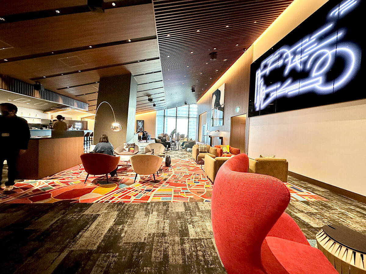 坂本龍一が音響を監修。こだわりが詰まった映画館『109シネマズプレミアム新宿』の内部をレポート