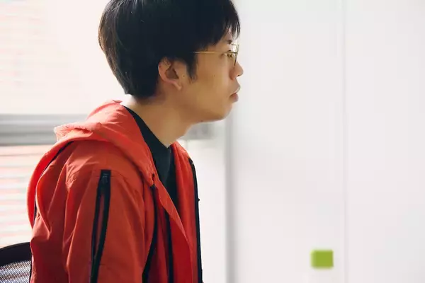 「大前粟生×佐伯ポインティが語る、男らしさ問題。笑いは「暴力」も「イジリ」に変えてしまう」の画像