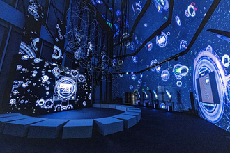 『攻殻機動隊』30周年を記念した展示の見所を紹介。私たちは何に「ゴースト」を感じるのか