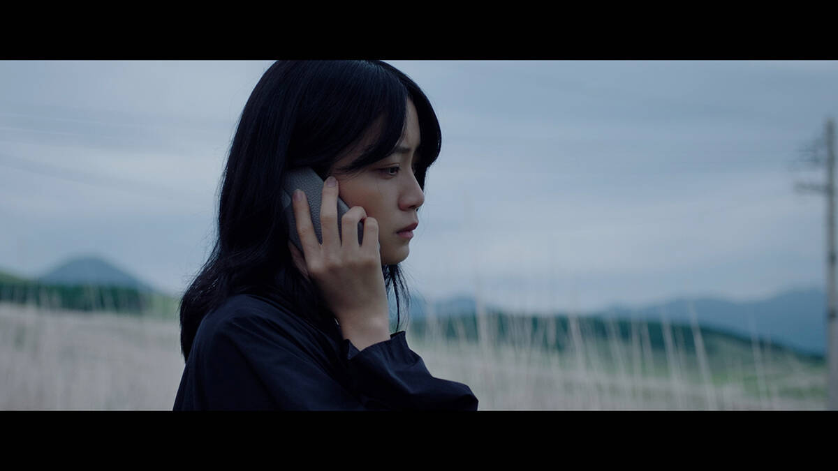 King Gnu井口理主演映画『逃げろお嬢さん』推しを守ろうと奮闘する男の一日を切り取った場面写真