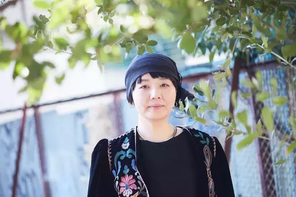 劇団プロデューサーの仕事論。海外もめぐる「マームとジプシー」、林香菜が語る「支える側」の面白さ