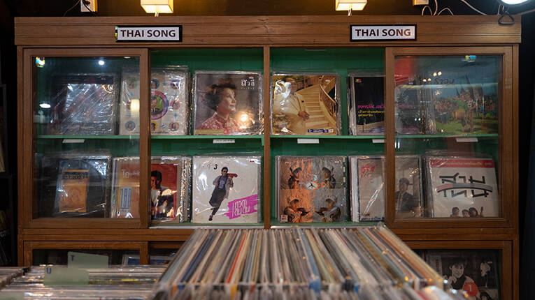 いざタイのディープサイドへ、バンコクの個性派レコード店5選