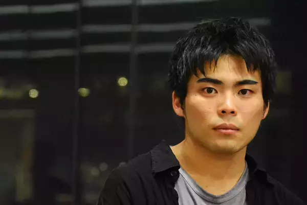 「26歳、カンヌ監督週間に日本人最年少出品。家族と都市描く『見はらし世代』団塚唯我監督インタビュー」の画像