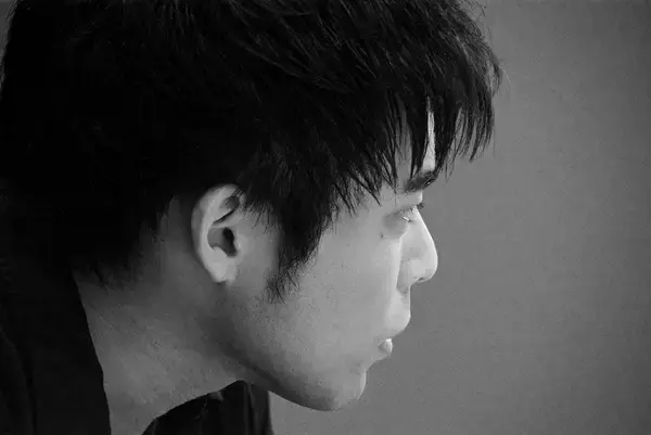 「26歳、カンヌ監督週間に日本人最年少出品。家族と都市描く『見はらし世代』団塚唯我監督インタビュー」の画像