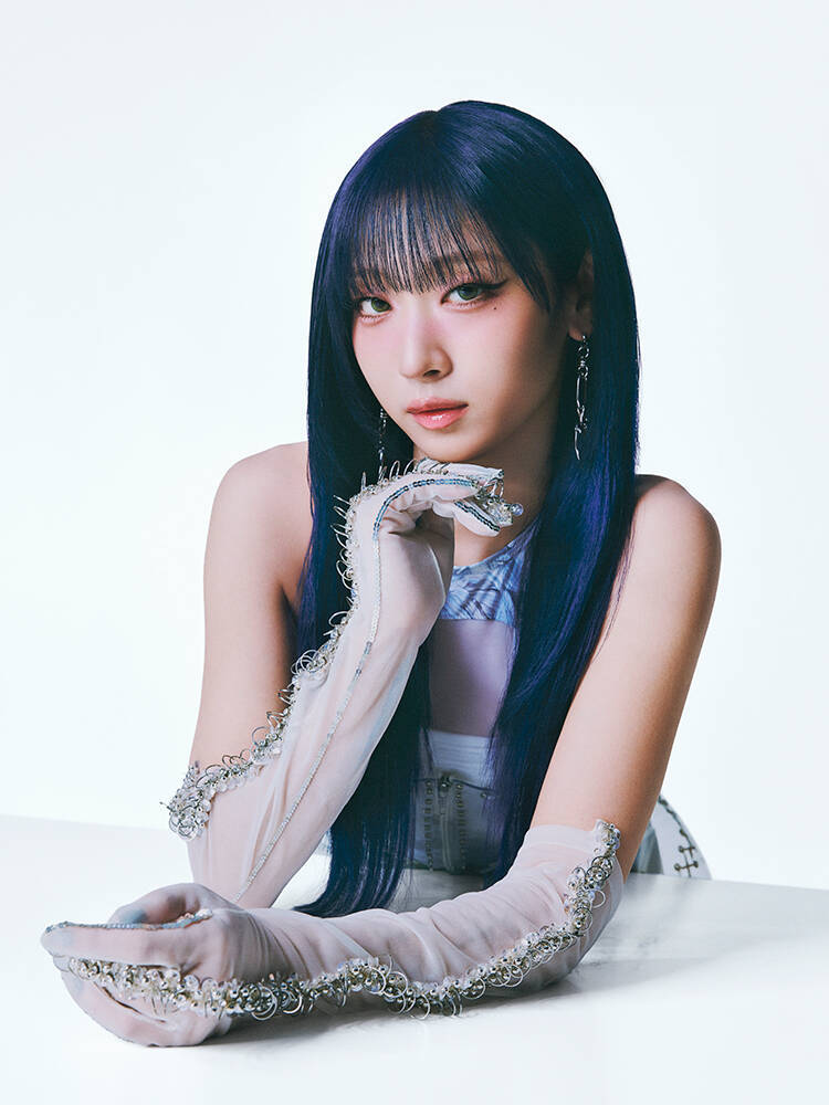 HANA、7か月ぶり新曲“Slidin”を10月29日にリリース。ジャケットはMAHINAの描き下ろし