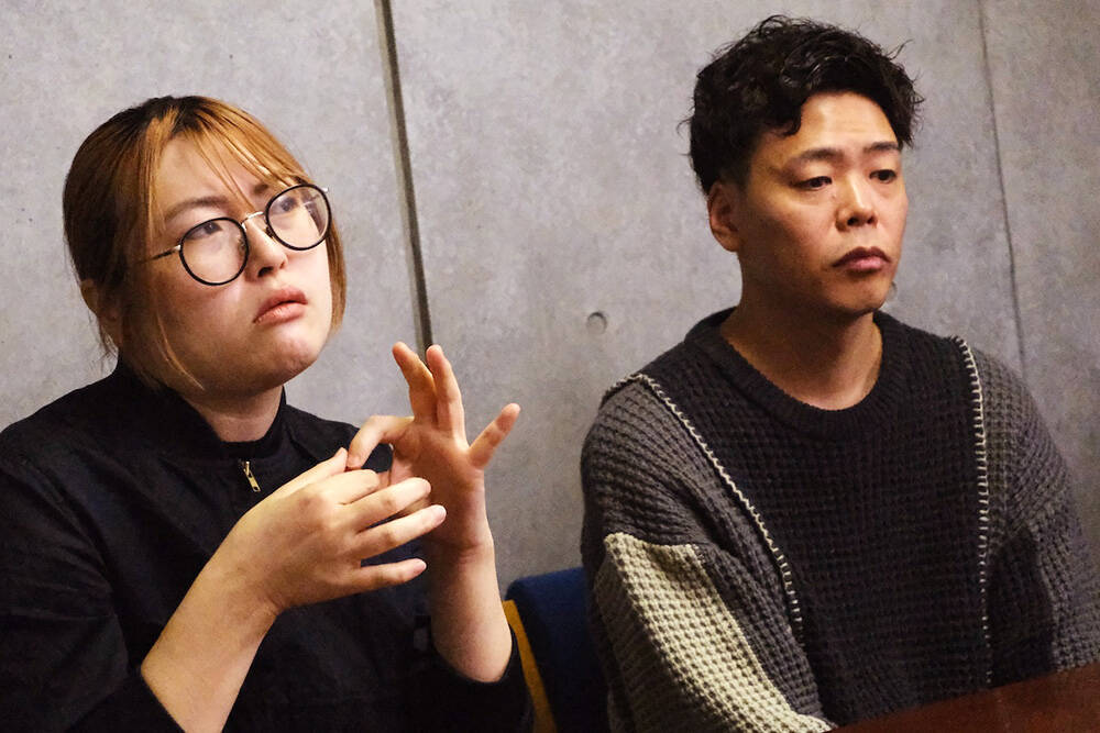 ろう者とクルド人の「小競り合い」を描く。わかりあえないことを受け入れた映画『みんな、おしゃべり!』制作秘話