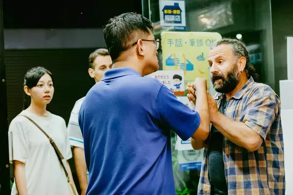 「ろう者とクルド人の「小競り合い」を描く。わかりあえないことを受け入れた映画『みんな、おしゃべり!』制作秘話」の画像