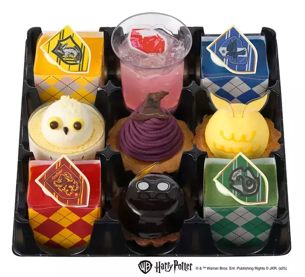 「『ハリー・ポッター』の世界観を表現したプチケーキと焼菓子が銀座コージーコーナーから登場」の画像