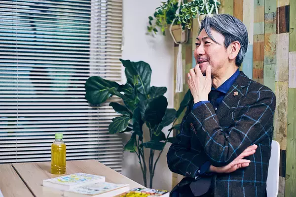 「断酒中のアーティストが酒場をめぐる『断酒酒場』。著者が精神科医・松本俊彦と語る、依存症と社会の話」の画像