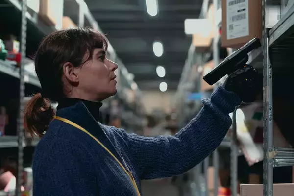 「『オーロラの涙』の孤独から、ケン・ローチ引退作『オールド・オーク』の連帯へ。「人間らしさ」に託す希望」の画像