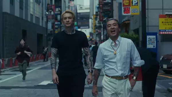「柳楽優弥×松村北斗共演のNetflix『九条の大罪』正義と悪が入り乱れるカオスな相関図＆場面写真」の画像