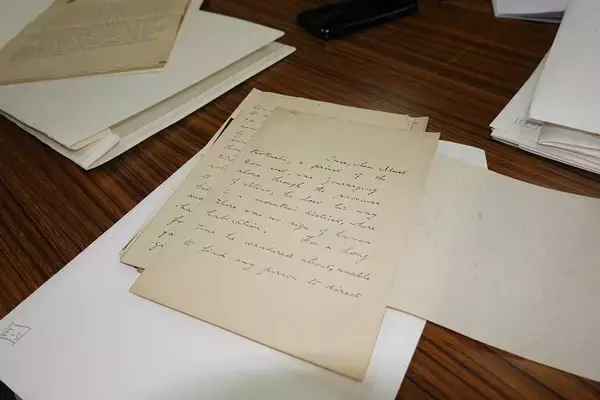 「夏目漱石より人気だった？『ばけばけ』ラフカディオ・ハーンの教師像を東大所蔵の資料からひも解く」の画像