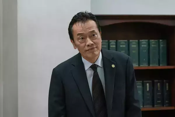 「松山ケンイチ主演ドラマ『テミスの不確かな法廷』に鳴海唯、恒松祐里、市川実日子、遠藤憲一ら」の画像