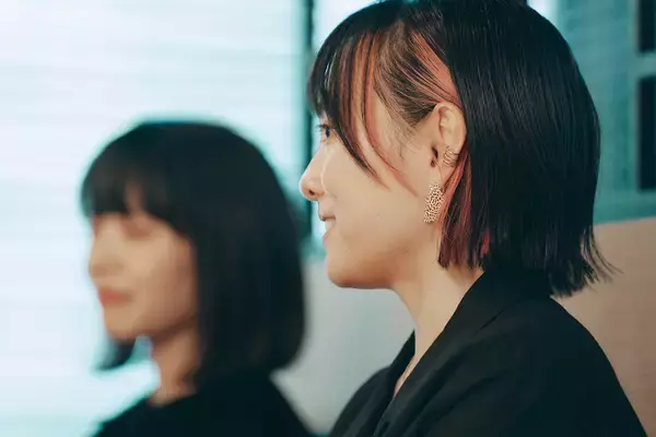 「岸井ゆきの×天野千尋監督対談。映画『佐藤さんと佐藤さん』が描いた「リアルすぎる結婚」のかたち」の画像