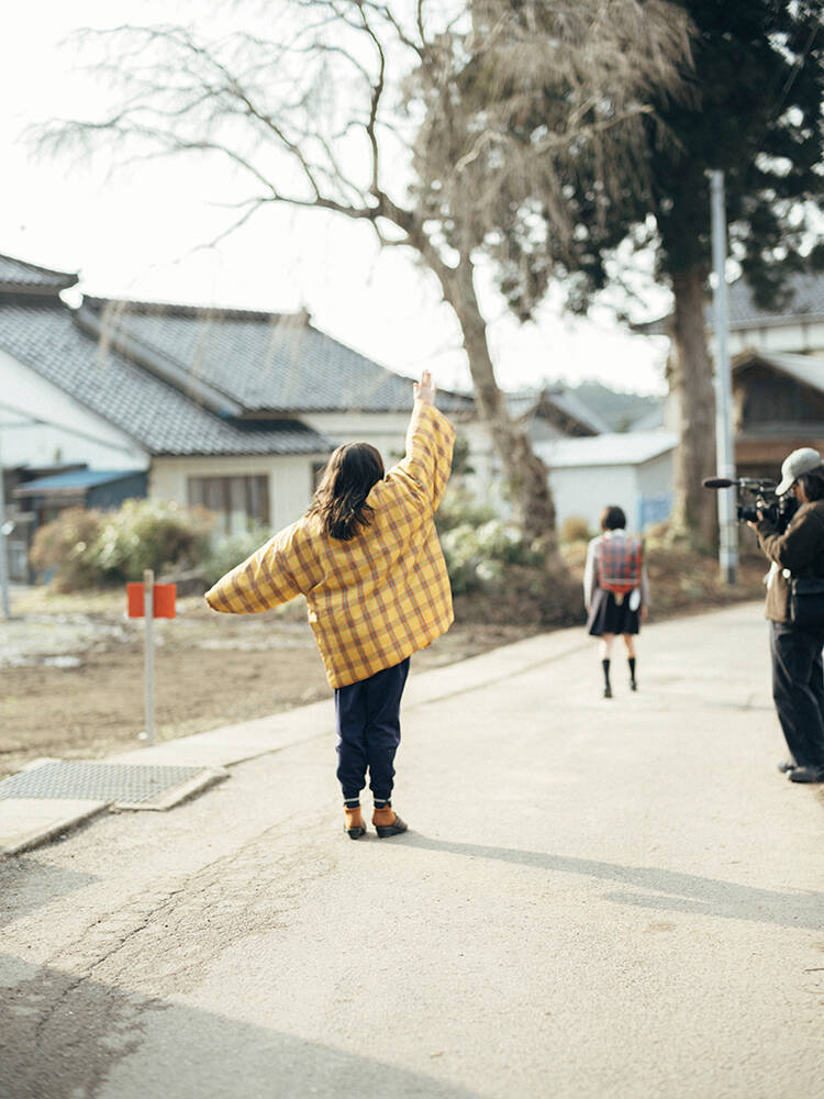 出口夏希＆蒔田彩珠W主演『ルックバック』秋田の自然で撮影されたメイキング写真＆オフショット公開