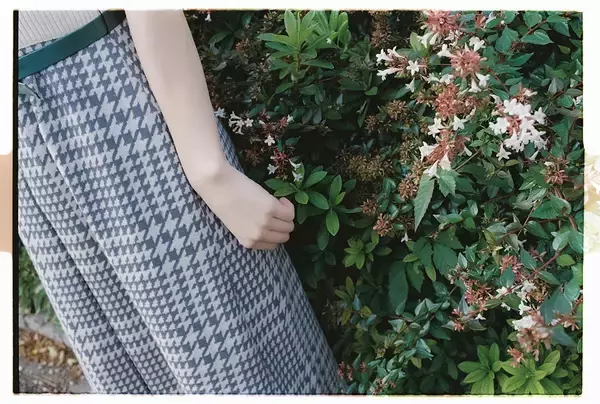 「上村窓写真連載vol.3『どこだよここは だれだよきみは』〜冨樫優花と街を歩く〜」の画像