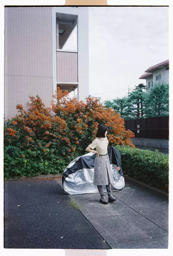 「上村窓写真連載vol.3『どこだよここは だれだよきみは』〜冨樫優花と街を歩く〜」の画像