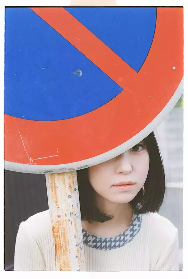 「上村窓写真連載vol.3『どこだよここは だれだよきみは』〜冨樫優花と街を歩く〜」の画像