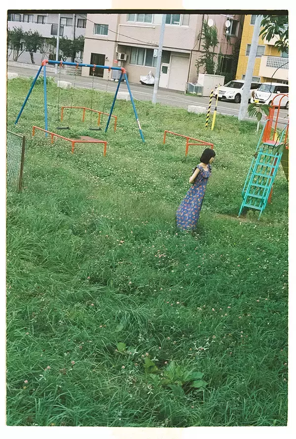 「上村窓写真連載vol.3『どこだよここは だれだよきみは』〜冨樫優花と街を歩く〜」の画像