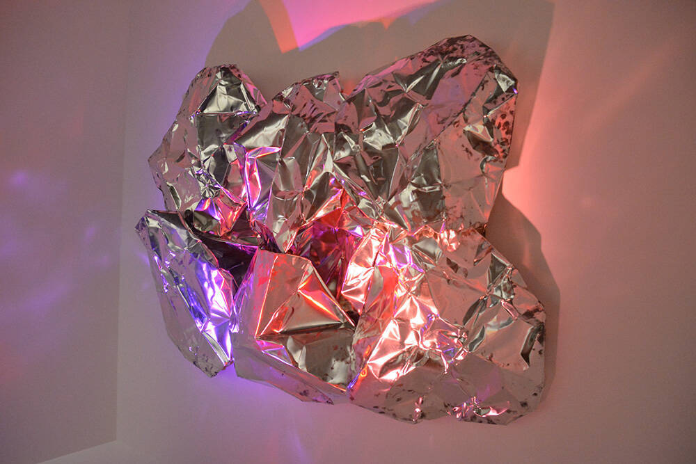 美術史から「見落とされた」女性作家14人を再発見。時代に挑む『アンチ・アクション展』レポ