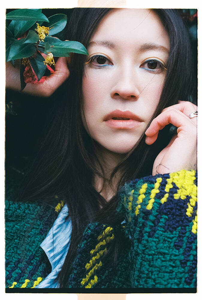 上村窓写真連載vol.5『どこだよここは だれだよきみは』〜関めぐみと街を歩く〜