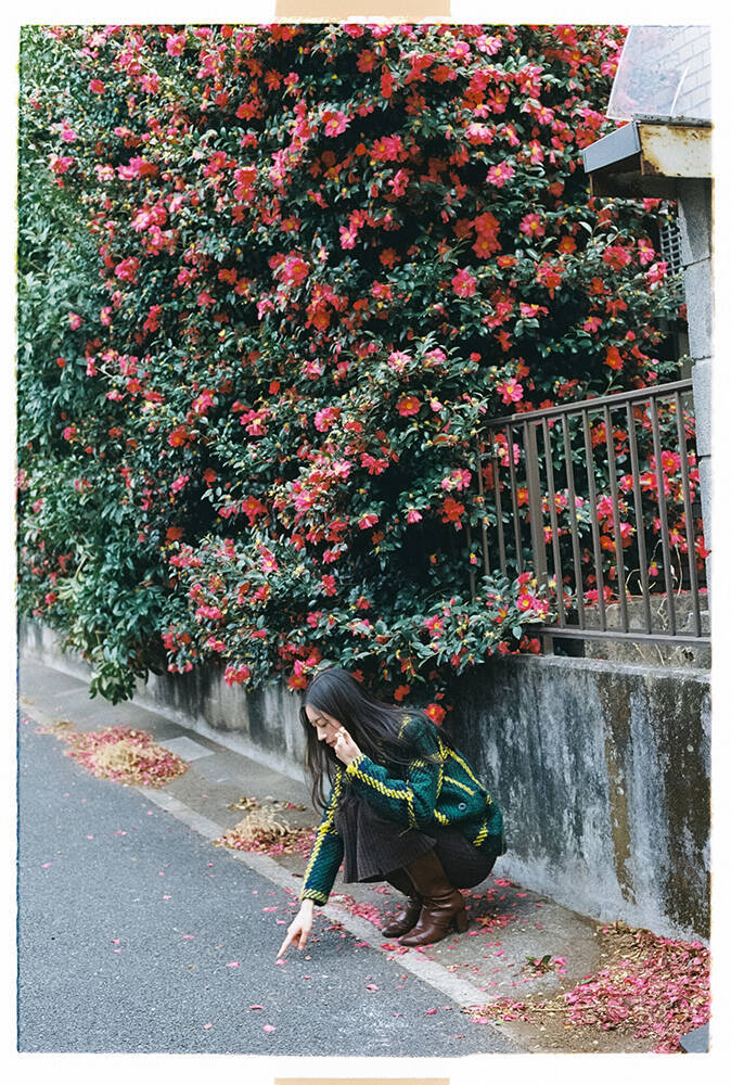 上村窓写真連載vol.5『どこだよここは だれだよきみは』〜関めぐみと街を歩く〜