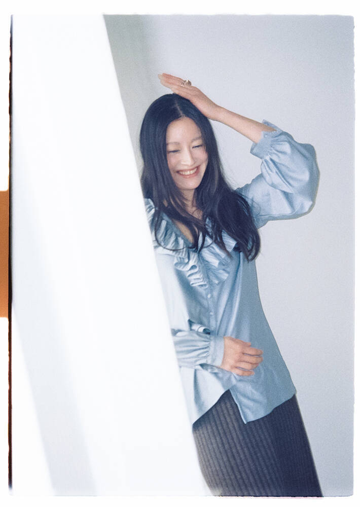 上村窓写真連載vol.5『どこだよここは だれだよきみは』〜関めぐみと街を歩く〜