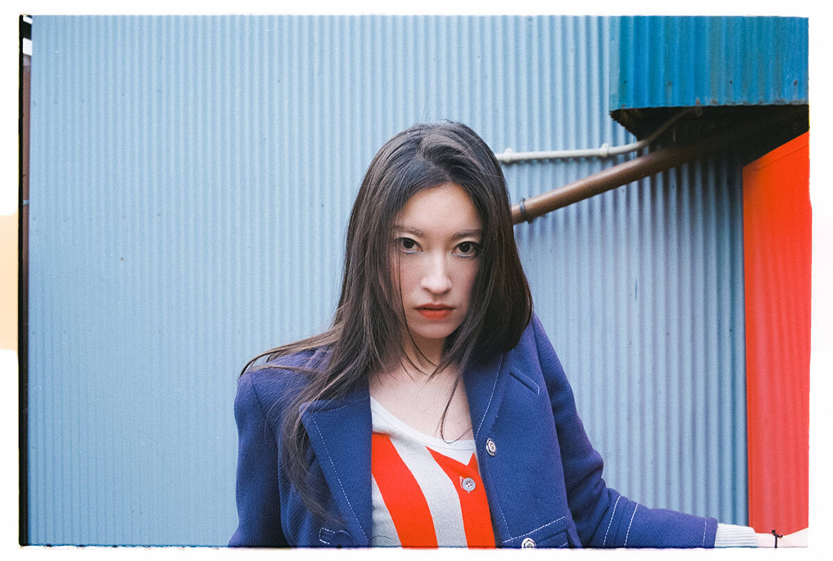 上村窓写真連載vol.5『どこだよここは だれだよきみは』〜関めぐみと街を歩く〜