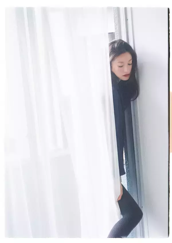 「上村窓写真連載vol.5『どこだよここは だれだよきみは』〜関めぐみと街を歩く〜」の画像