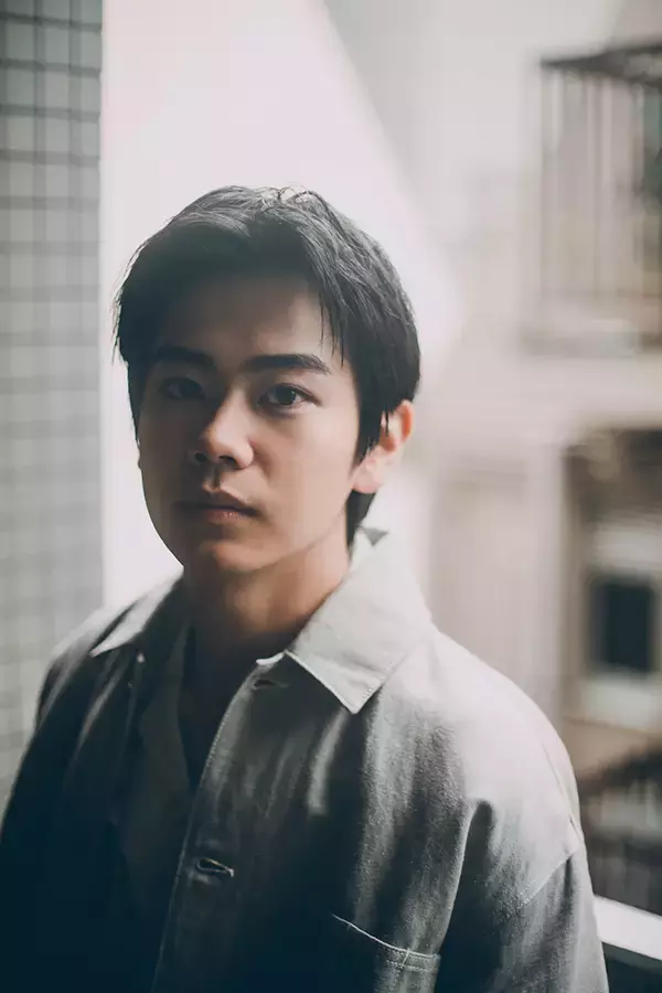 「「演技には根本的な無理がある」。『急に具合が悪くなる』濱口竜介×黒崎煌代が語る「本当に何かが起きる」映画づくり」の画像
