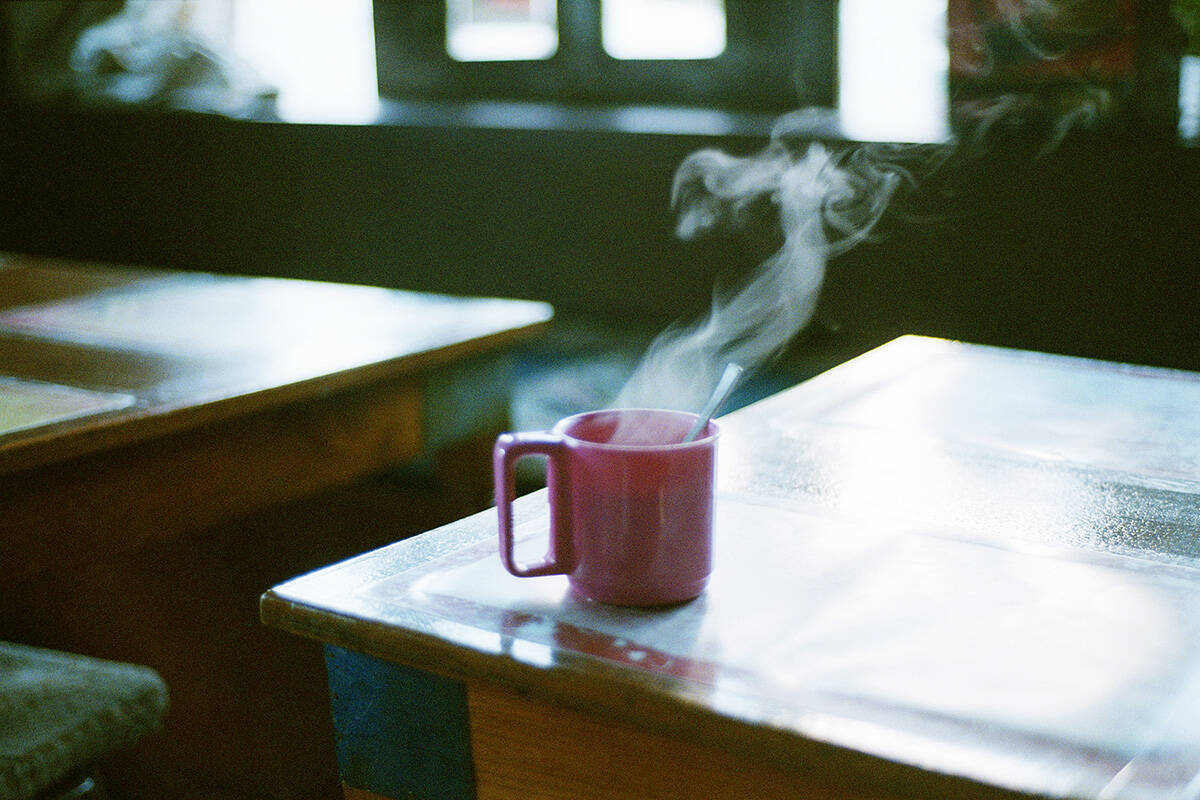 鈴木渉の作品展『Everest Eats』が1月30日から開催。「エベレスト街道」で出会った食と風景