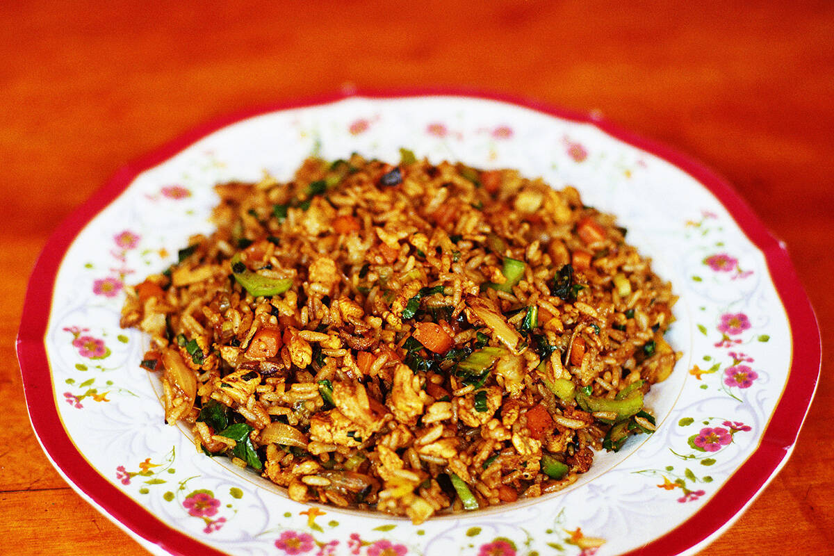 鈴木渉の作品展『Everest Eats』が1月30日から開催。「エベレスト街道」で出会った食と風景