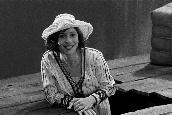 「虚構と現実の境が揺らぐ映画の旅『グランドツアー』。カンヌ監督賞ミゲル・ゴメスとフィクションを考える」の画像