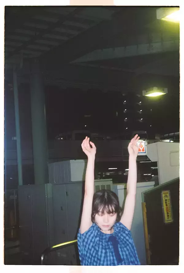 「上村窓写真連載vol.6『どこだよここは だれだよきみは』〜園凜と街を歩く〜」の画像