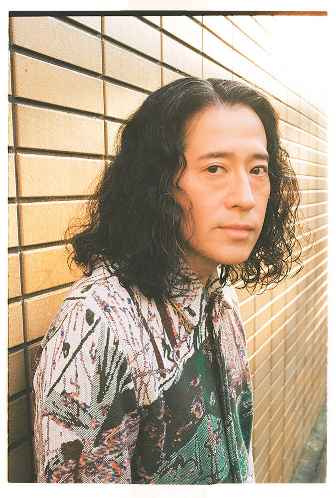 上村窓写真連載vol.7『どこだよここは だれだよきみは』〜又吉直樹と街を歩く〜