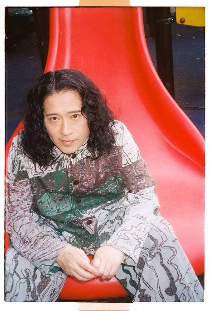 上村窓写真連載vol.7『どこだよここは だれだよきみは』〜又吉直樹と街を歩く〜