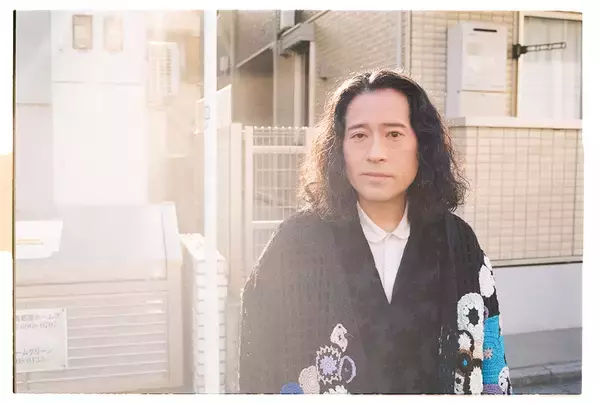 「上村窓写真連載vol.7『どこだよここは だれだよきみは』〜又吉直樹と街を歩く〜」の画像