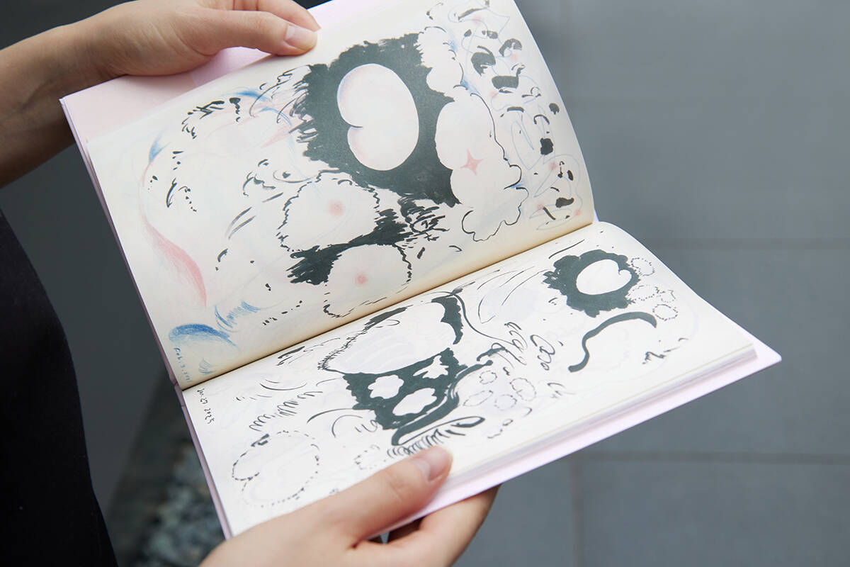 シシヤマザキ、からだと向き合った先に「発光するピンク」があった。『虎に翼』OP制作も聞く