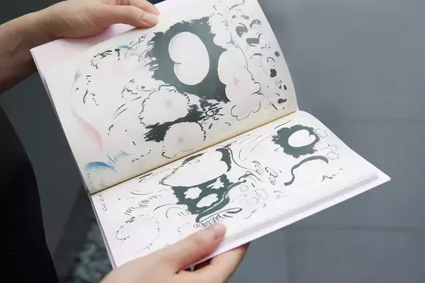 「シシヤマザキ、からだと向き合った先に「発光するピンク」があった。『虎に翼』OP制作も聞く」の画像