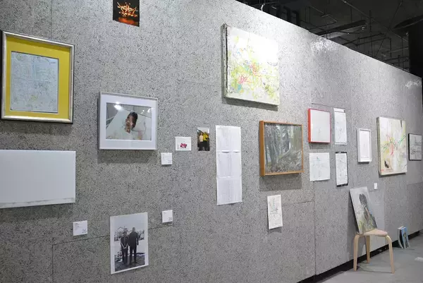 「稀代の芸術家・大木裕之の追悼展が開催中。収入は作品のアーカイブ化、遺品整理へ」の画像