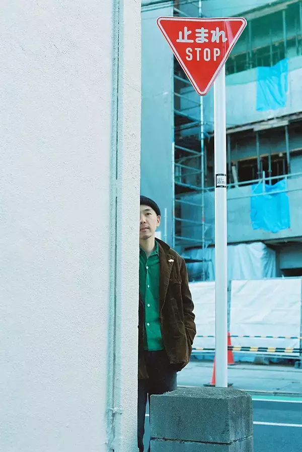 「選んでるのか、選ばされてるのか。アナログフィッシュが対峙した、社会に根づく目に見えない力」の画像