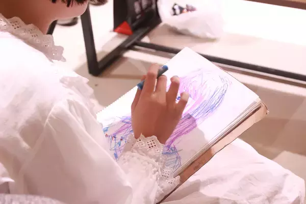 「10代のクリエーションの学び舎「GAKU」とバストリオ今野裕一郎による『ほんとぜんぶ光る』上演」の画像