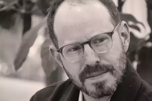 アリ・アスターに聞く新作『エディントンへようこそ』。「私たちはSNSがつくり出した世界に生きている」