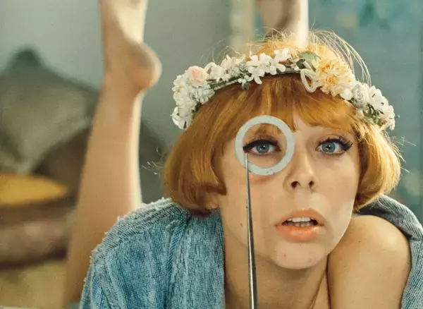 映画『ひなぎく』本編映像公開。60年代チェコ・ヌーヴェルヴァーグの傑作が4Kレストアで甦る