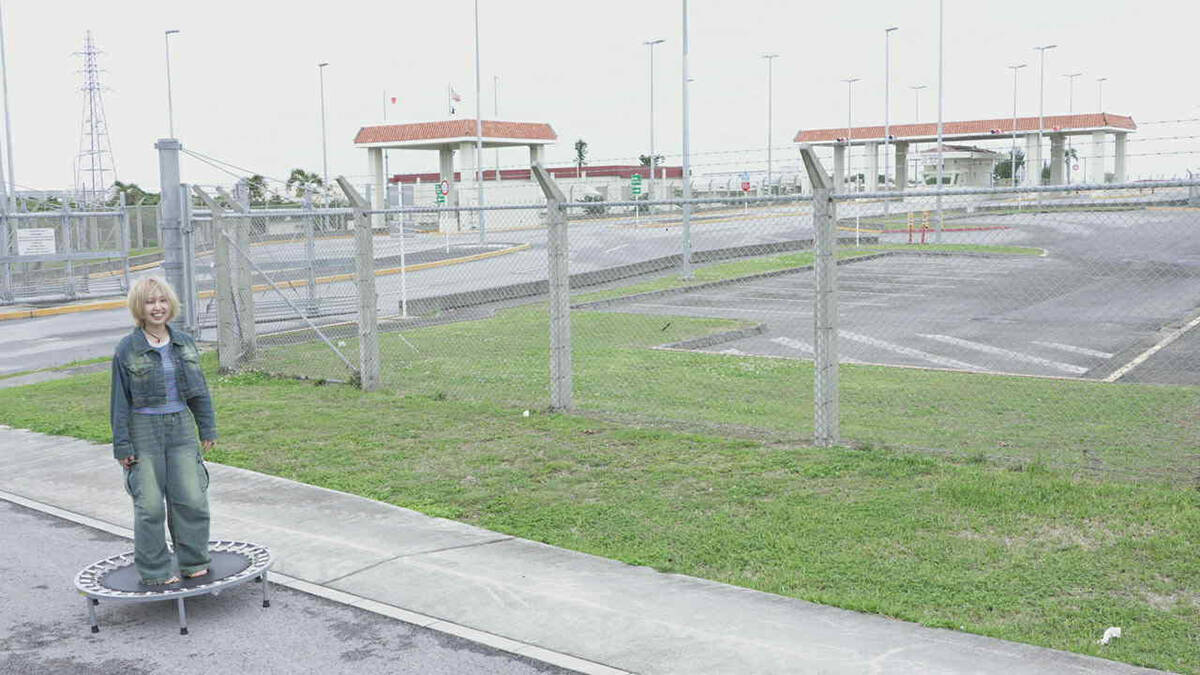 救出した能登瓦をテーマにした展覧会『アウトサイド』が石川・珠洲の銭湯で開催。七尾旅人のライブも