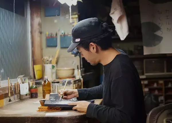 「救出した能登瓦をテーマにした展覧会『アウトサイド』が石川・珠洲の銭湯で開催。七尾旅人のライブも」の画像