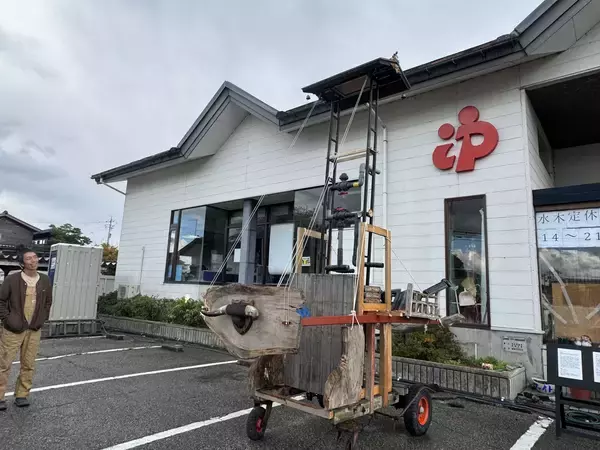 「被災地・能登の現在と、強く美しい「能登瓦」の旅。七尾旅人ら参加のアート展、坂茂の建築も巡る」の画像