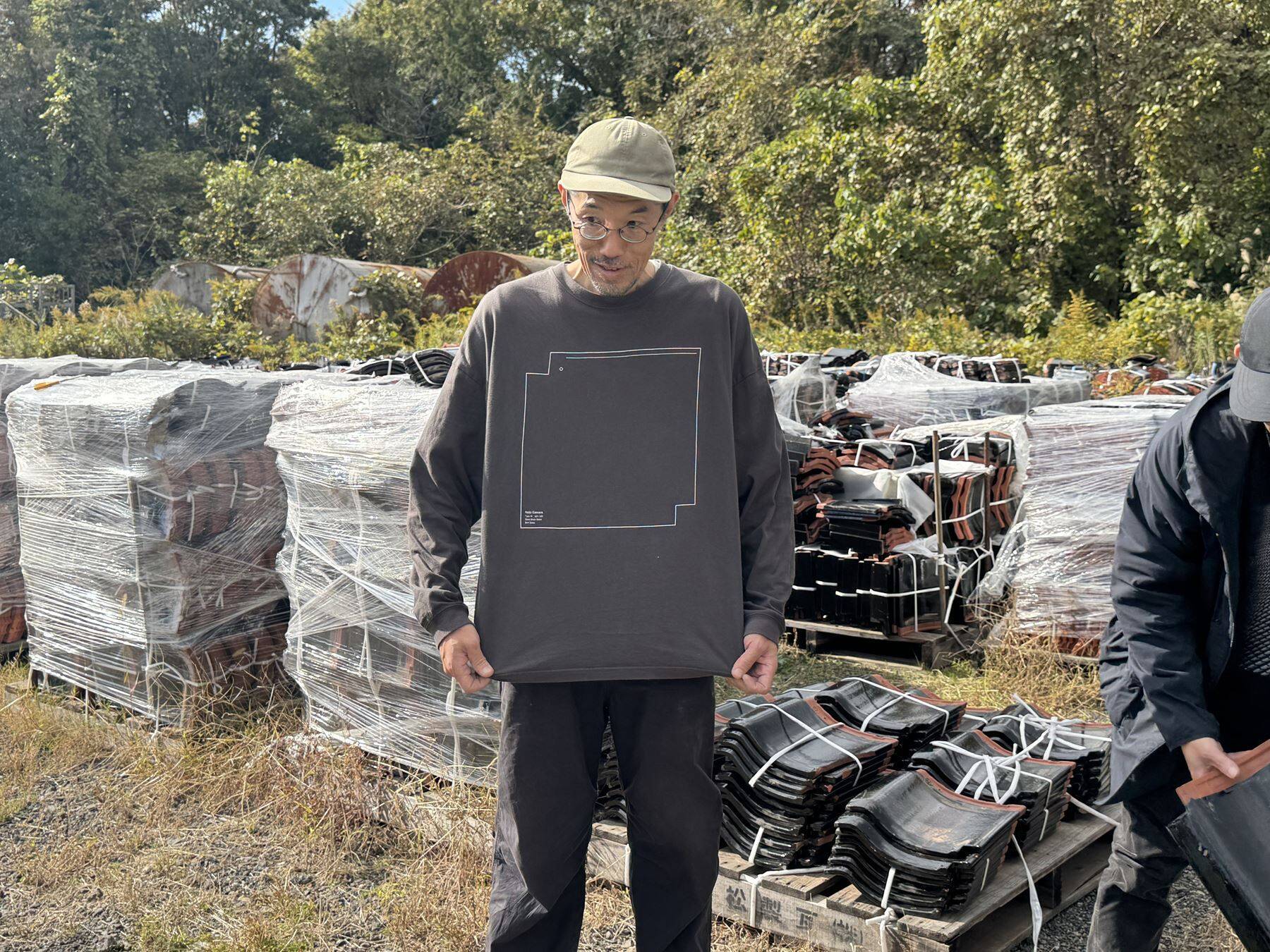 被災地・能登の現在と、強く美しい「能登瓦」の旅。七尾旅人ら参加のアート展、坂茂の建築も巡る