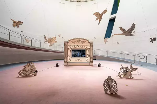 「みょうじなまえの個展『In the Room』が12月6日からHARUKAITO by ISLANDで開催」の画像